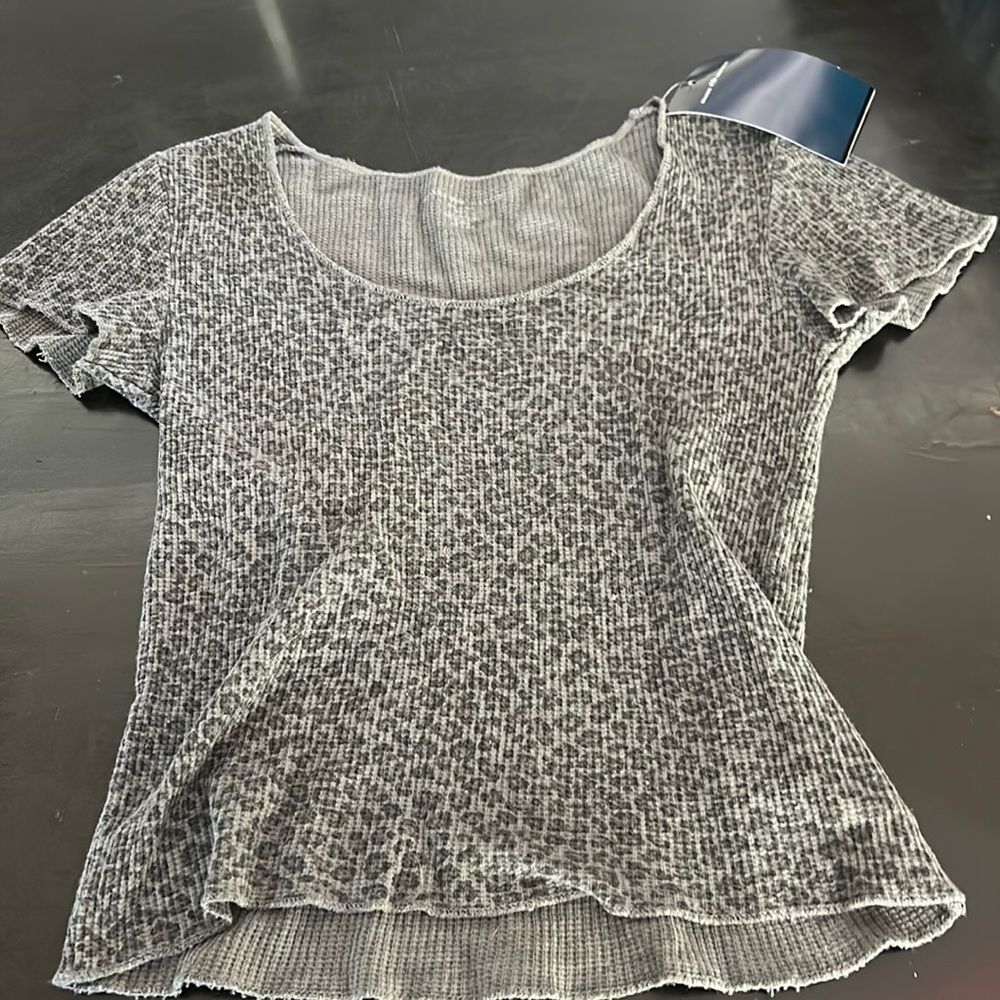 A one size brandy Melville crop top has never been used